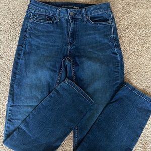 Calvin Klein Women’s Ultimate Skinny Jeans, Blue Denim 6 x 30 / Size 6, Straight